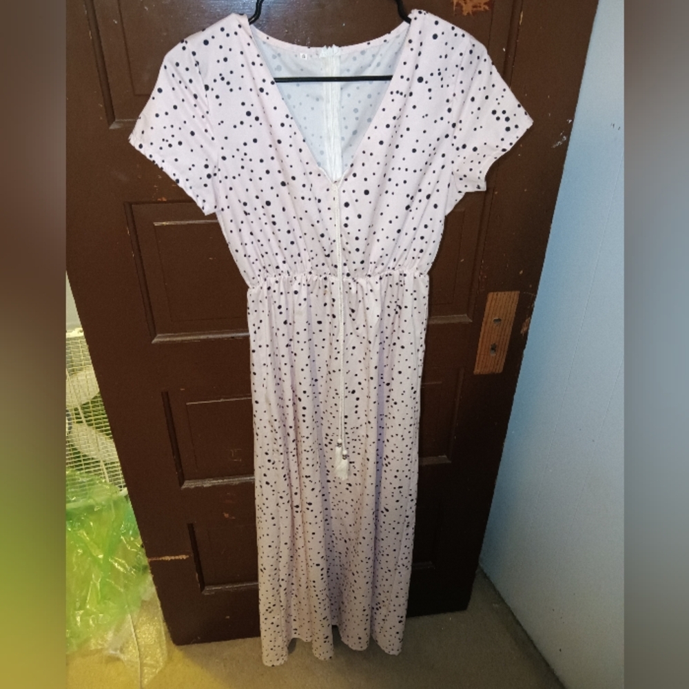 NWOT SHEIN White Black Dot Tie V-Neck Maxi Dress S